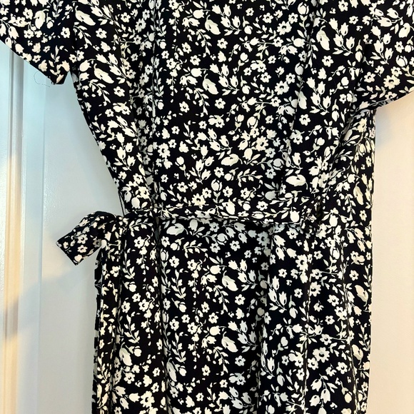 Loft floral wrap dress - Picture 3 of 7